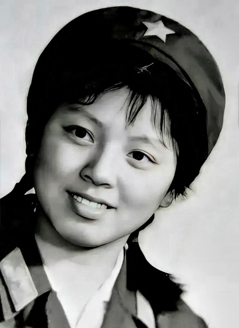 1974年，一个叫王季迟的女兵请假回家奔丧。政委拿起假条一看，脑袋嗡的一下。亲属