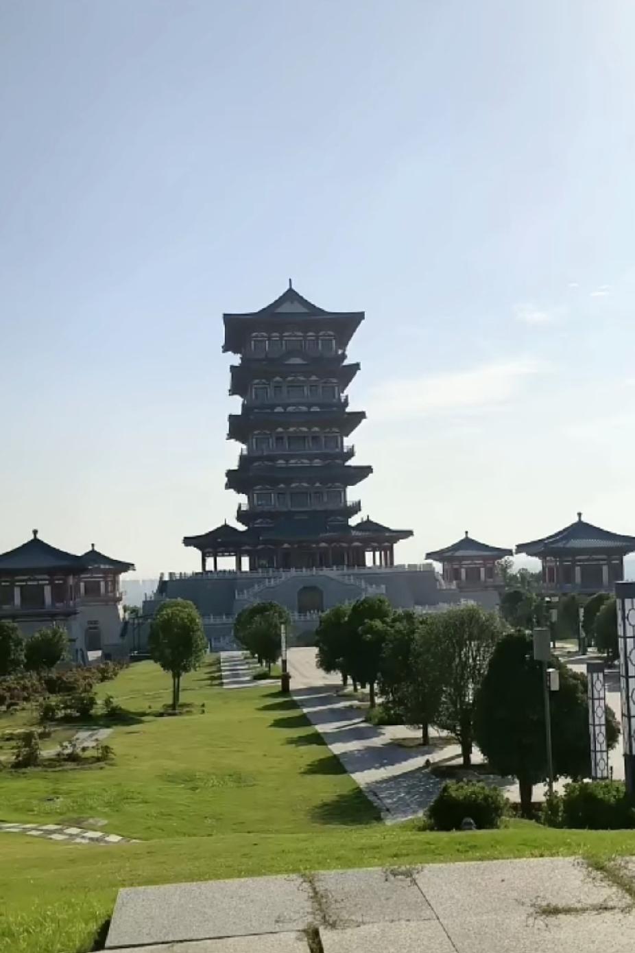 柴桑大姐今天开播回应：我很好，没有被管控。

关于这几天有人说柴桑大姐被管控了，