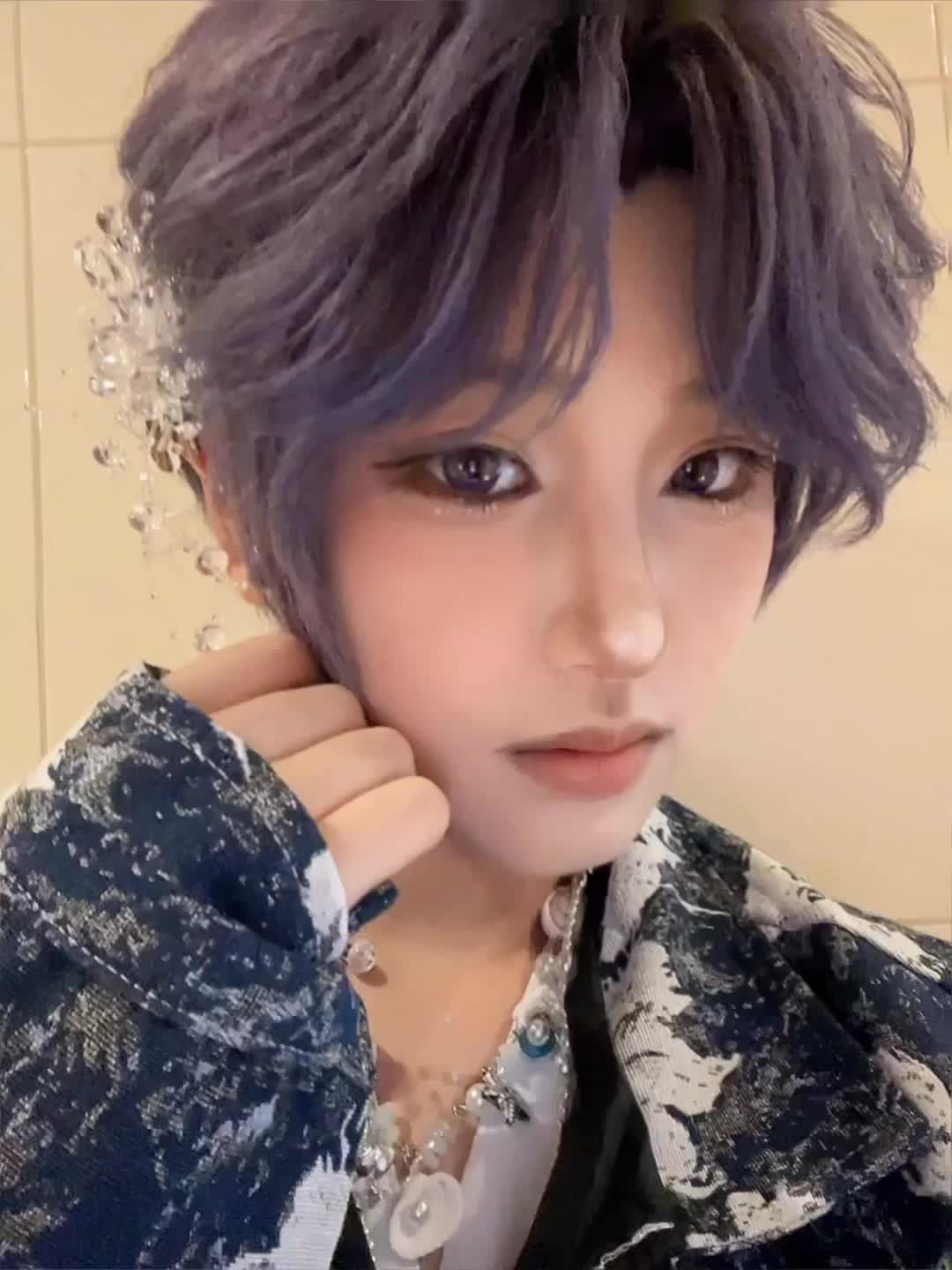 宝宝小姐，只看着我～