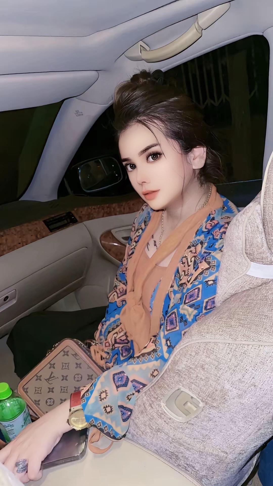 تاشلار  ىزەب ئىنسانلارنىڭ قەلبىدىن ...