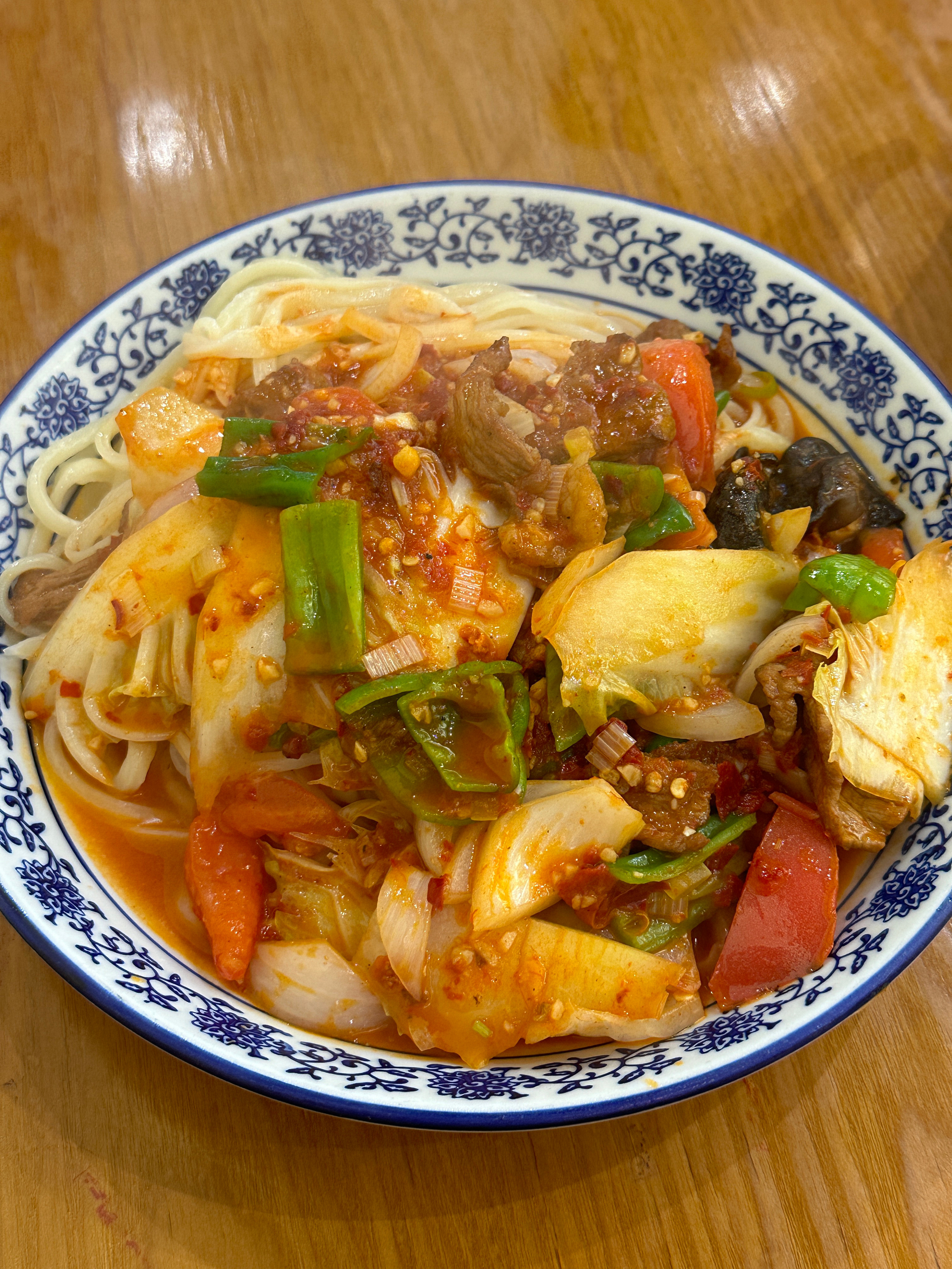 今天吃了好吃的过油肉拌面！比次坞打面还有嚼劲[色] ​​​