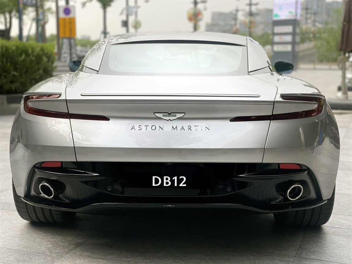 阿斯顿马丁 DB12 COUPE V8 
