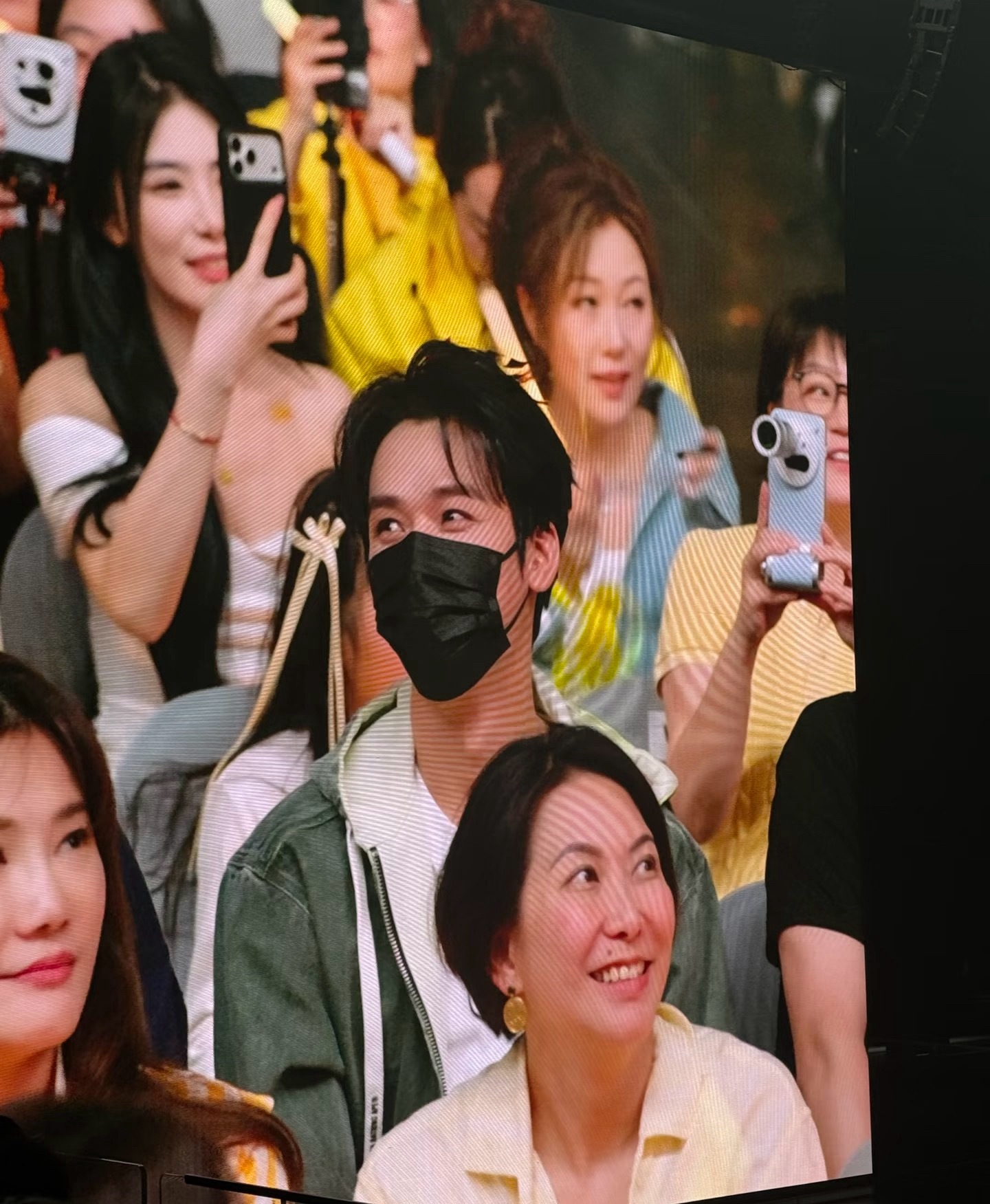 龚俊拍了刘宇宁唱天问之前龚俊和刘宇宁连麦，说要去看刘宇宁演唱会，没想到这么快就实