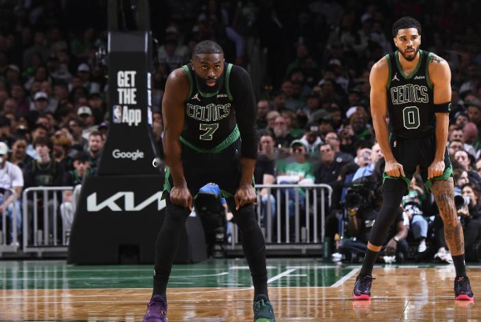 近日，NBA名记、名主持人Bill Simmons在个人播客节目《The Bil
