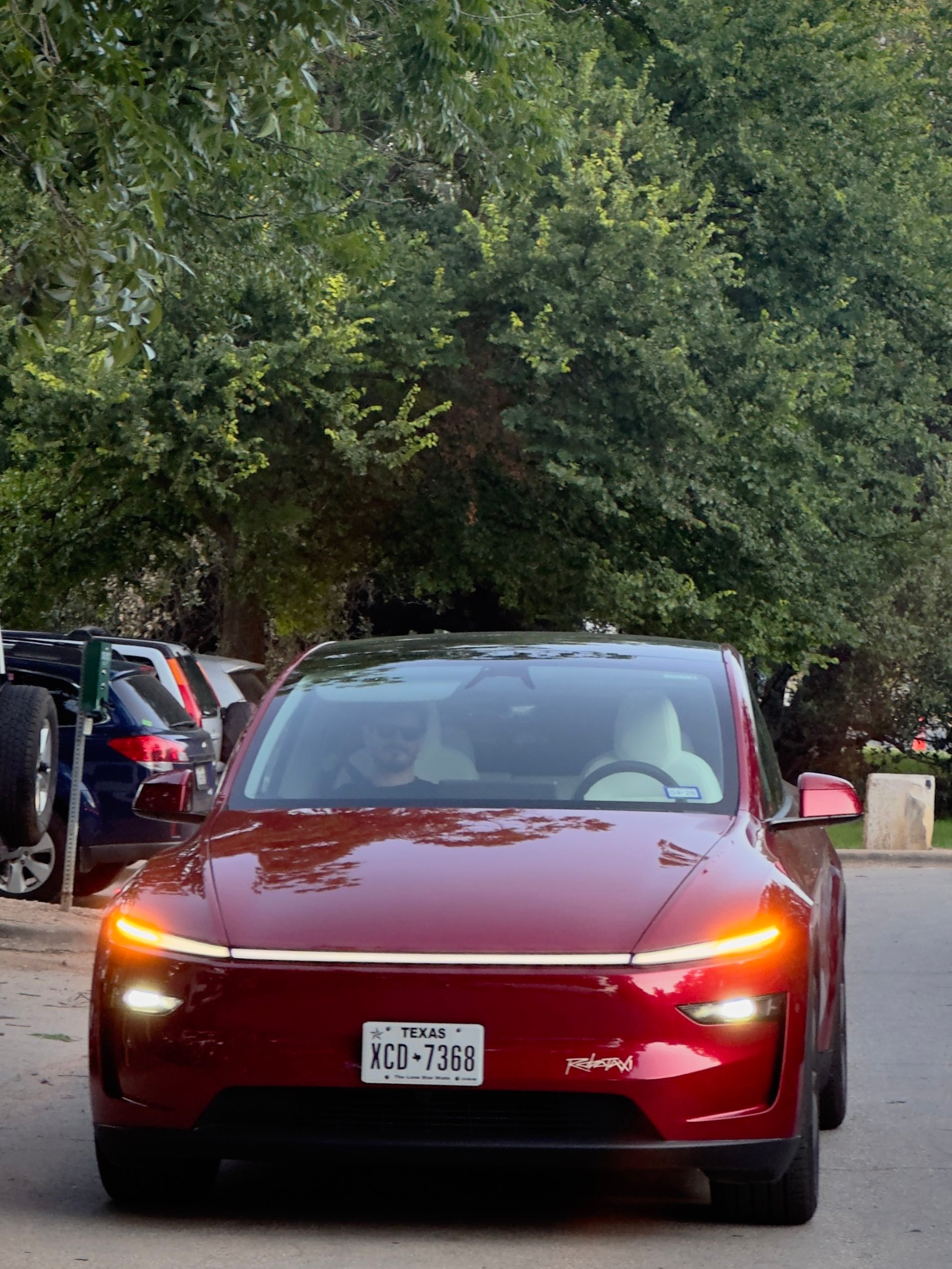 红外白内！[笑而不语][笑而不语][笑而不语]特斯拉焕新model y ​​​