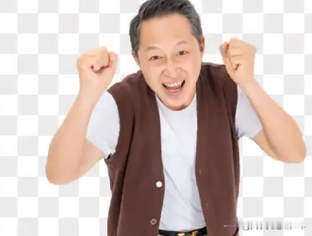 童心：
两鬓已斑白，
童心依旧在。
每日看云开，
赏月乐开怀。
梦中常嘻嘻，
拥