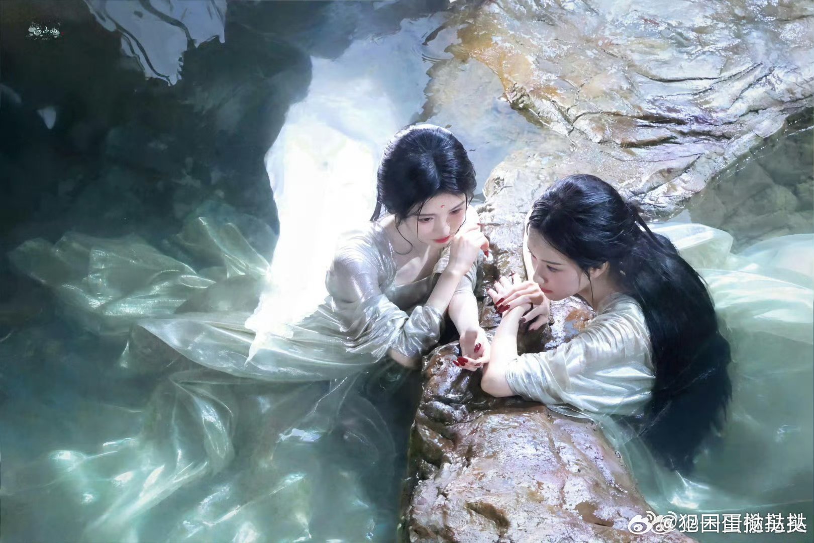 鞠婧祎陈都灵别试探了有市场鞠婧祎陈都灵有点暧昧了试探是假，暧昧是真！鞠婧祎与陈都