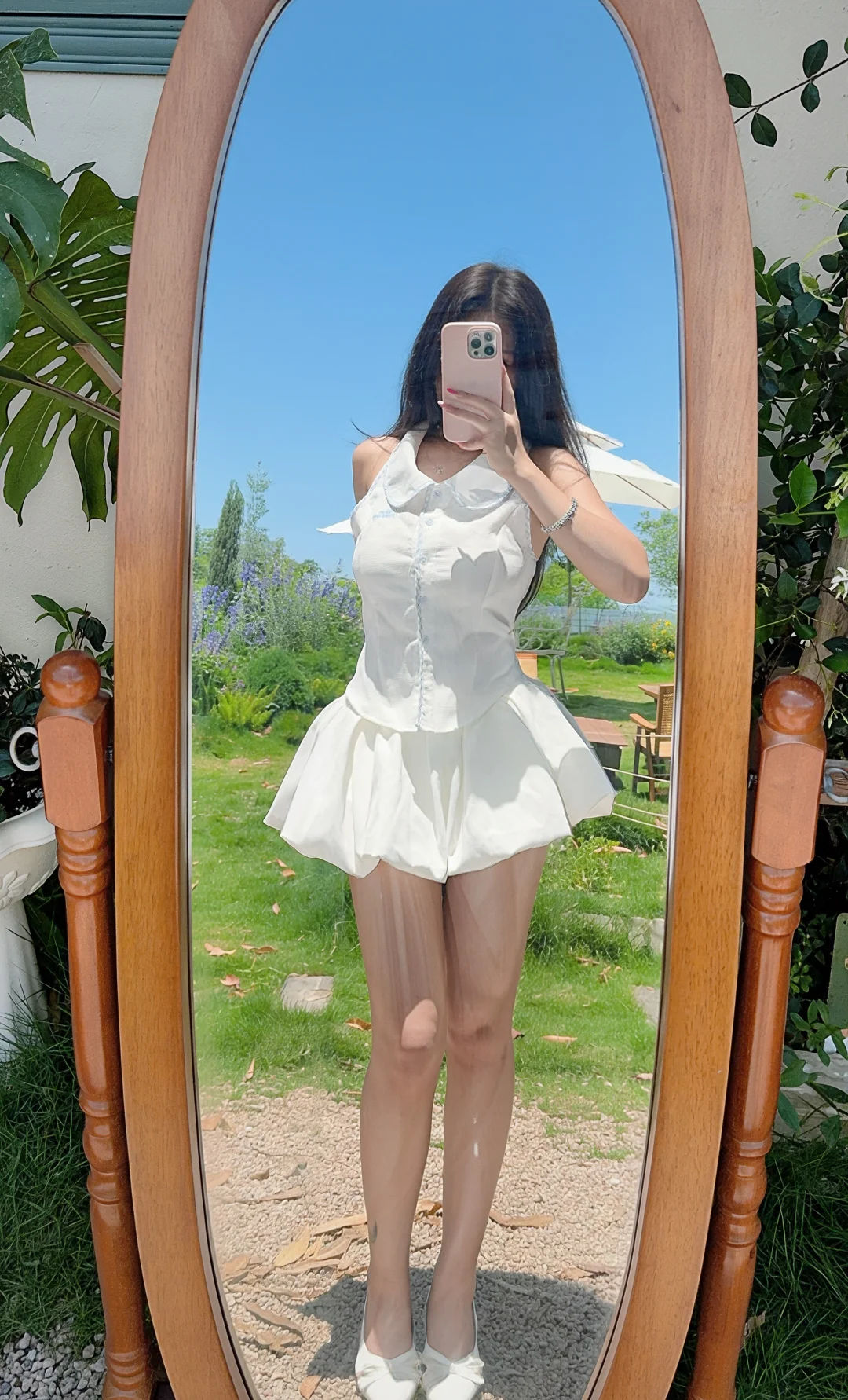 “白裙子是夏天的魔法”