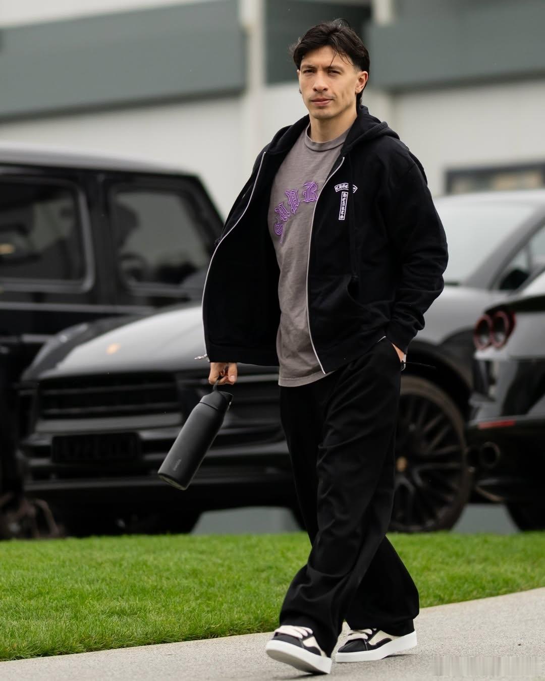 曼联 全队归队训练，都是型男！英超联赛