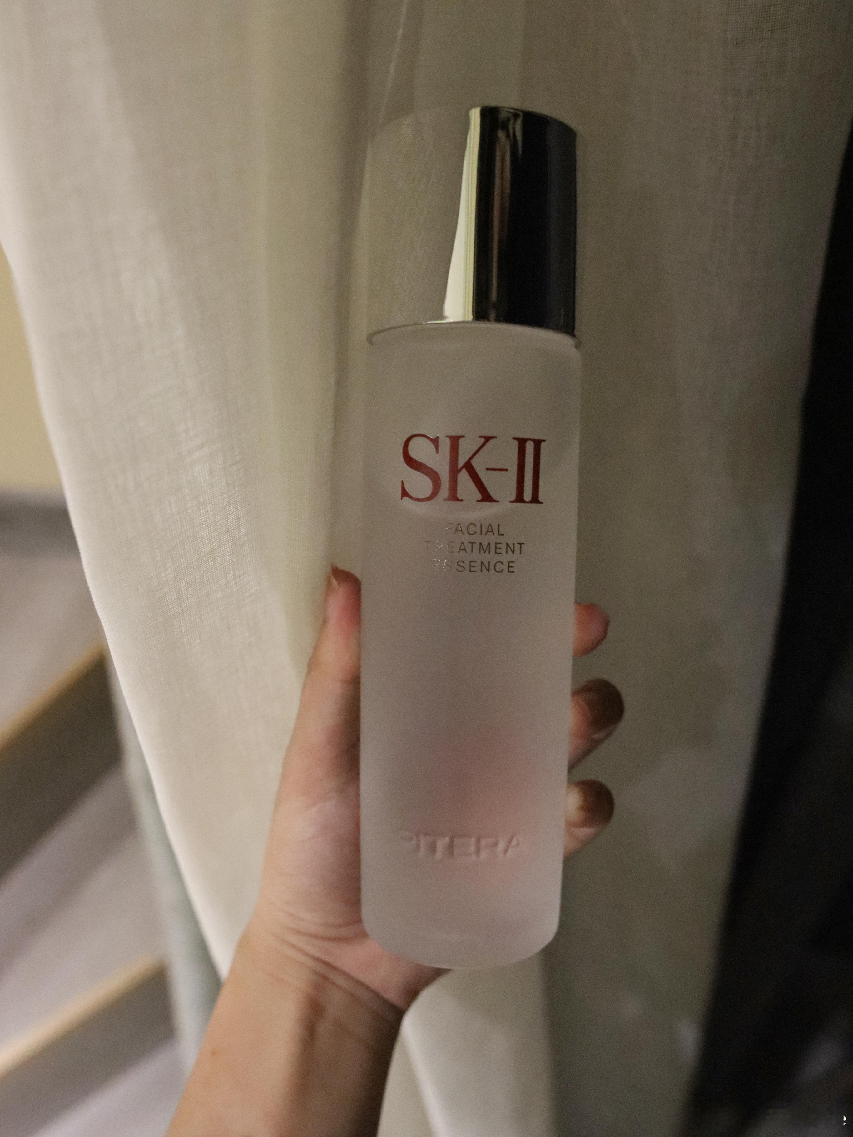 之前觉得sk2神仙水也就那样吧，直到最近天变起来了，它的存在更加有了意义，我发现