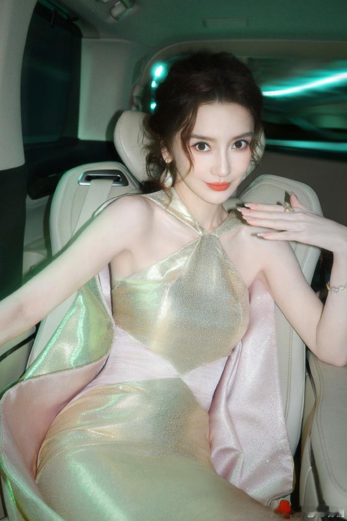 春楠老师真的是个浪漫的人！！不仅花絮一波又一波！！而且，这份浪漫仿佛也被带进了这