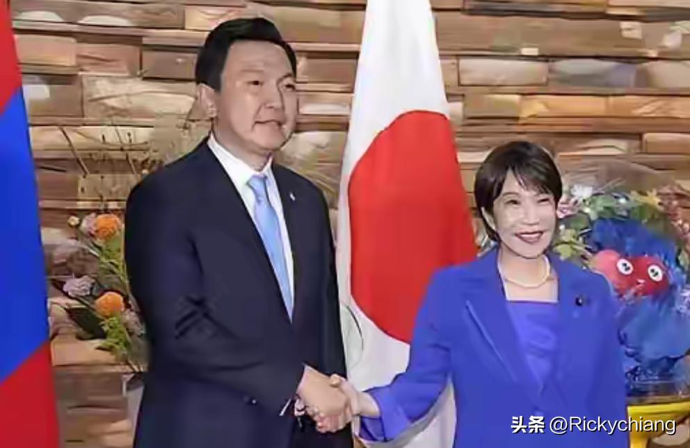 如今的蒙古行事风格和越南愈来愈相似了，越南推行竹子外交，蒙古则主打第三邻国理念。