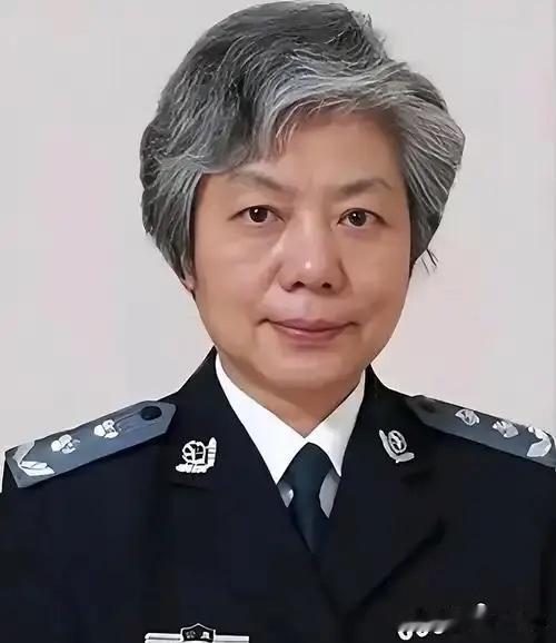 “不能判刑，那就高额罚款！”中国人民公安大学李玫瑾教授建议，凡是扶了老人被要求天