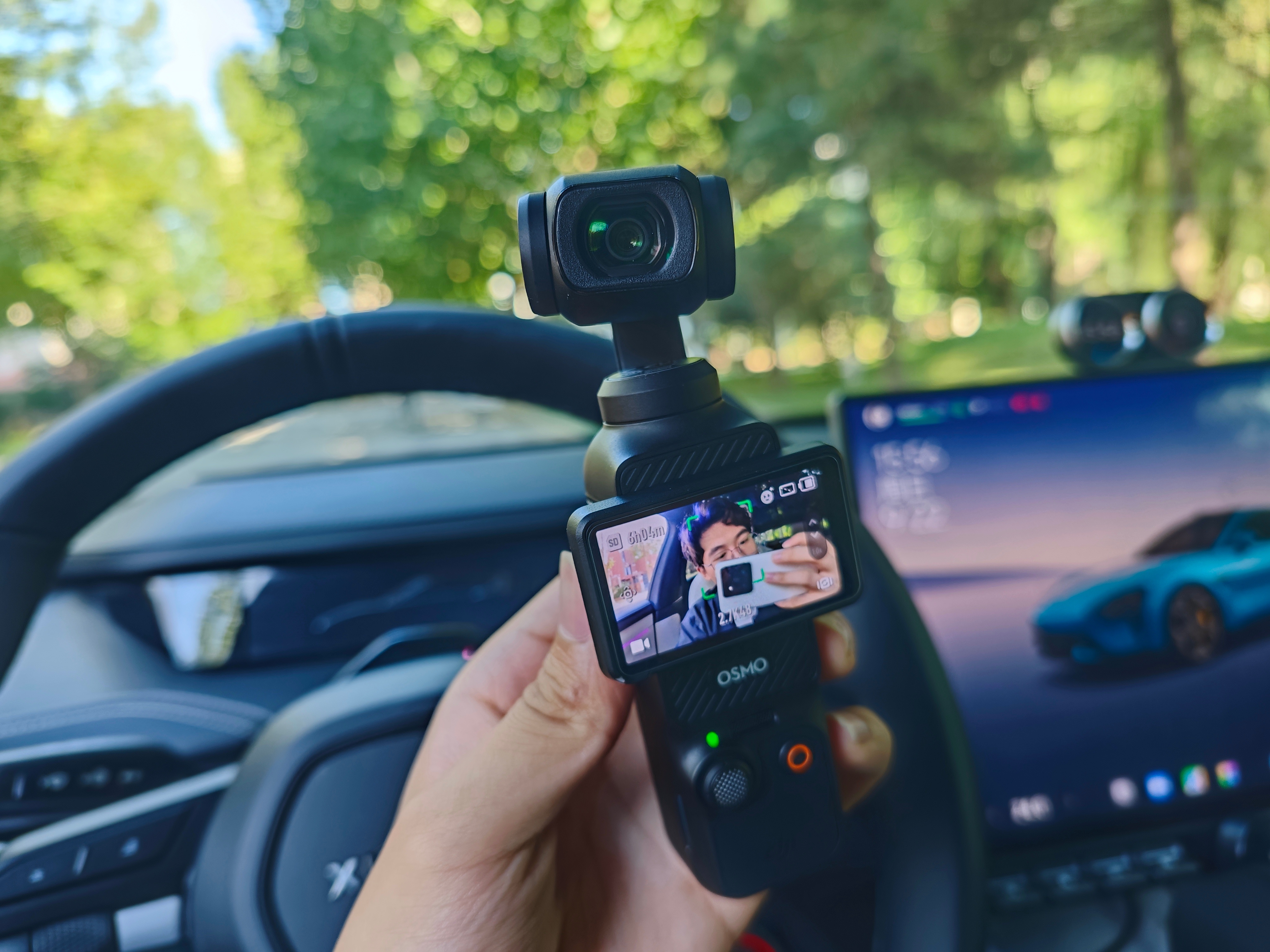 朋友天天和我说Pocket3如何如何好，近一个月只要聊到就会劝我买，我倒要看看这