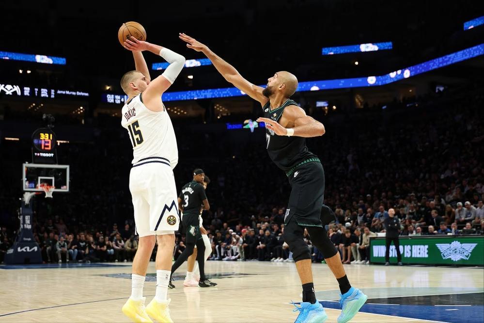 森林狼主场以113-96大胜掘金，系列赛总比分改写为2-1领先！戈贝尔此役出战3