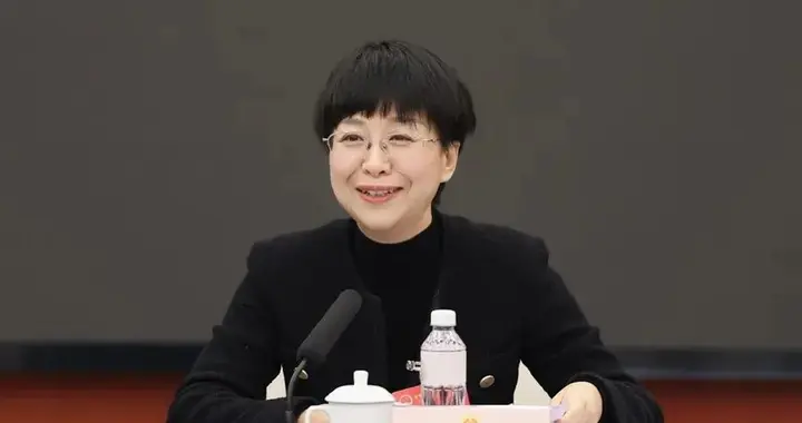 章燕，任市委常委、宣传部部长