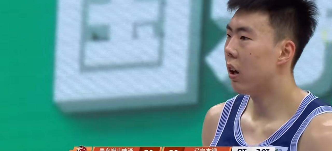 4月10日晚，青岛男篮通过双加时以98比96战胜辽宁男篮。
 四节比分：21-2