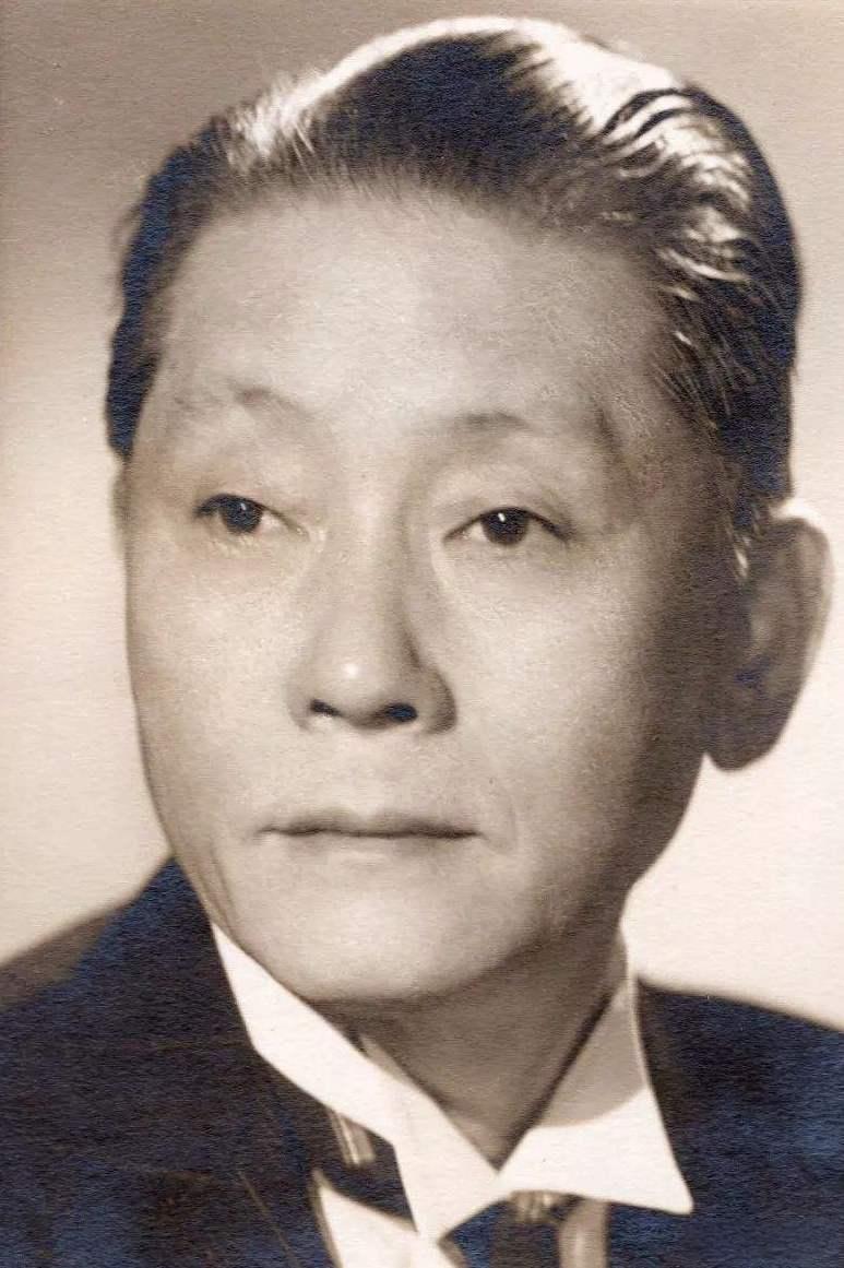 1938年，从未亲自领兵指挥作战的蒋百里，在广西宜山因病离世。九年后迁葬杭州，当