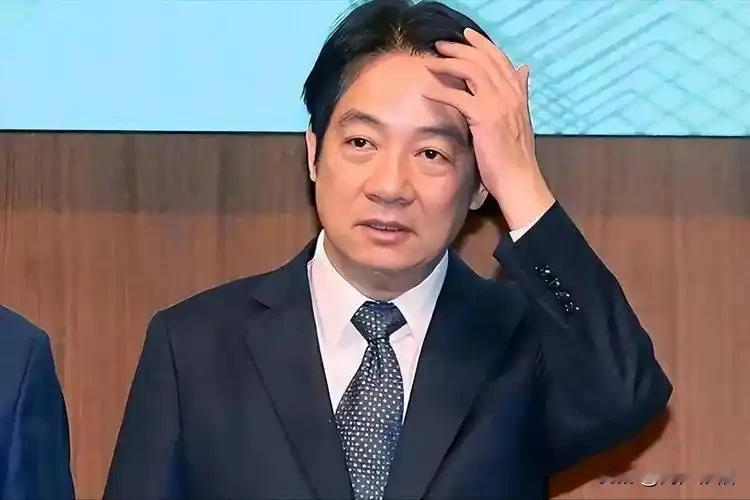 《浪淘沙·诛叛贼赖清德》
 
逆寇乱神州，
鼠窃图谋。
甘为洋犬裂金瓯。
数典忘