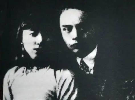 1935年的天津街头，一个女人被混混拦路挑衅。混混以为捡到了软柿子，没想到这位大