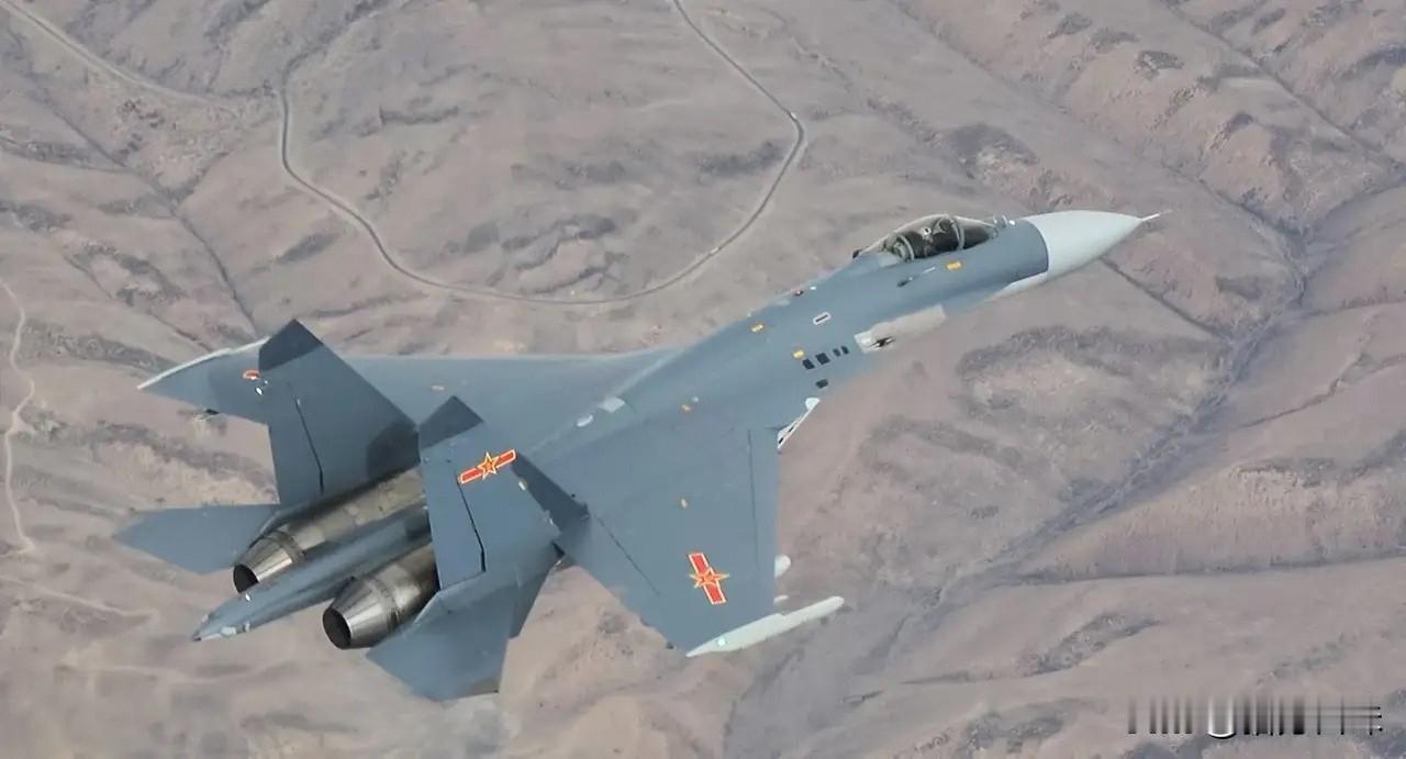 歼-11BG对标的是苏-35S，歼-16是对标的是苏-30SM2，歼-15T对标