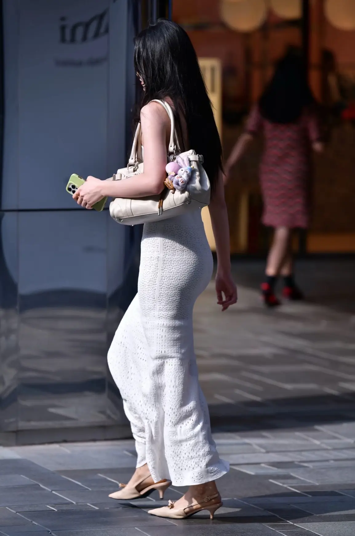 路人视角街拍 好身材秀出来好气质 无敌大长腿气质女神