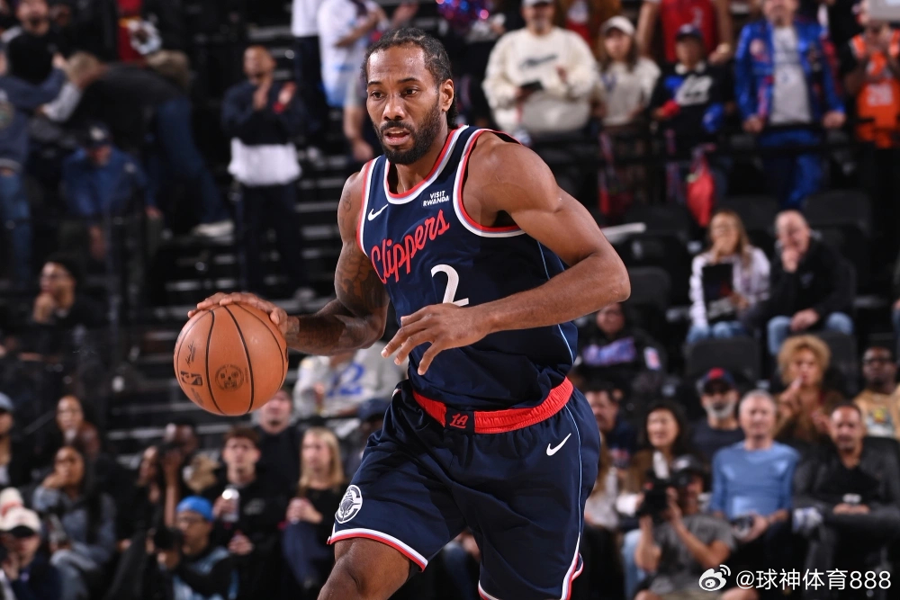 小卡连续20+场次追平生涯纪录快船119-105击败奇才，莱昂纳德22投9中，其