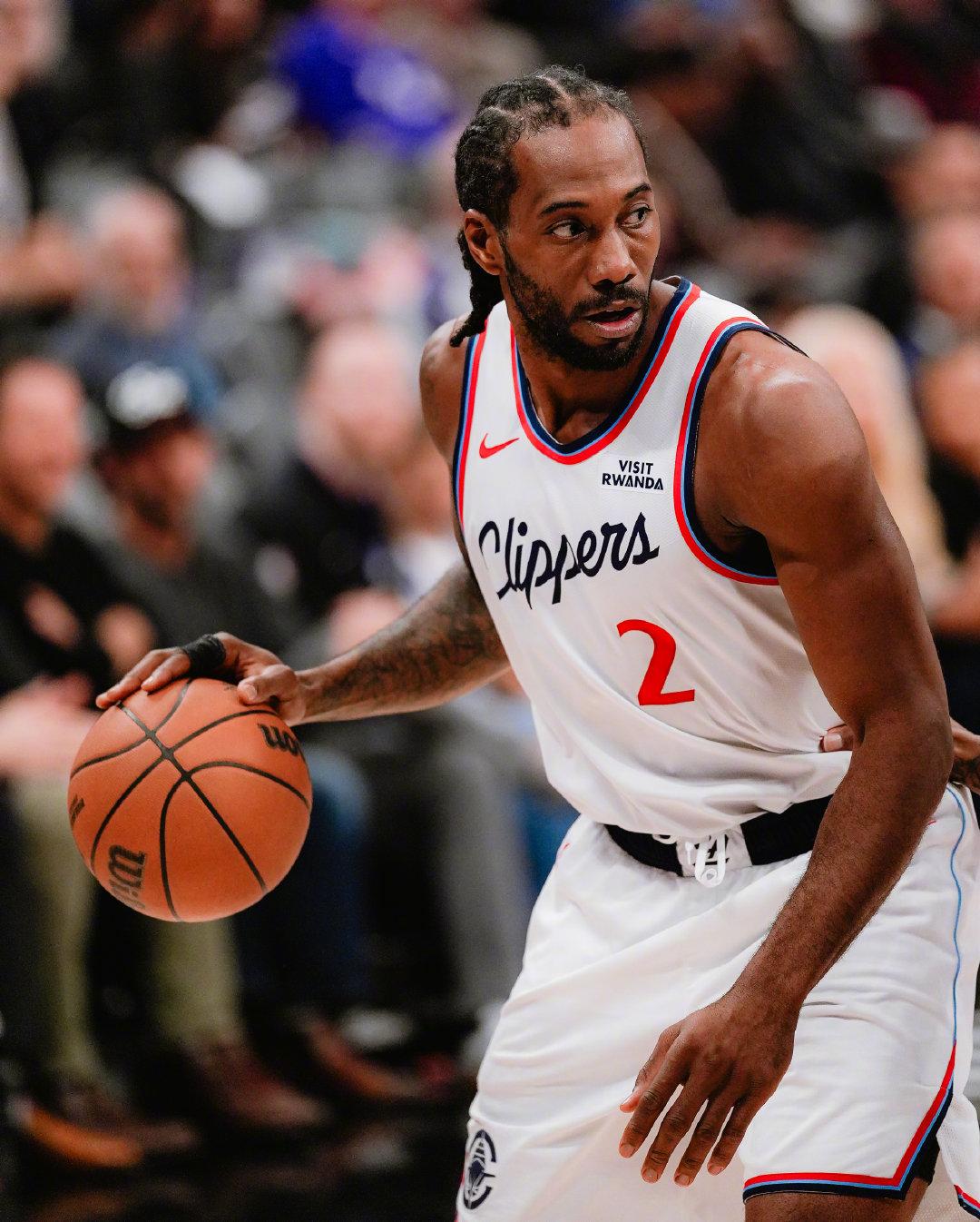 今天小卡又打了35分钟！
泰伦卢真是把一个小卡当成三个人在用了，哈登助攻的活也要