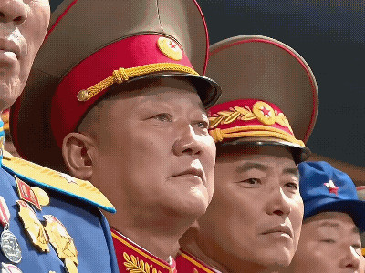 看看这眼泪，全部都是真情流露！我敢说，世界上除了中国，没有哪一个国家的凝聚力比的