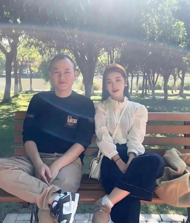 还是这两人，14年后。 