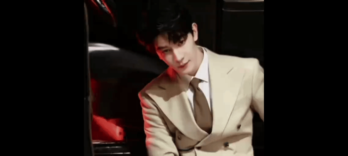 夏之光说自己不是男团是演员 当何洛洛感慨“咱已经没有男团样了”，一旁的夏之光立刻