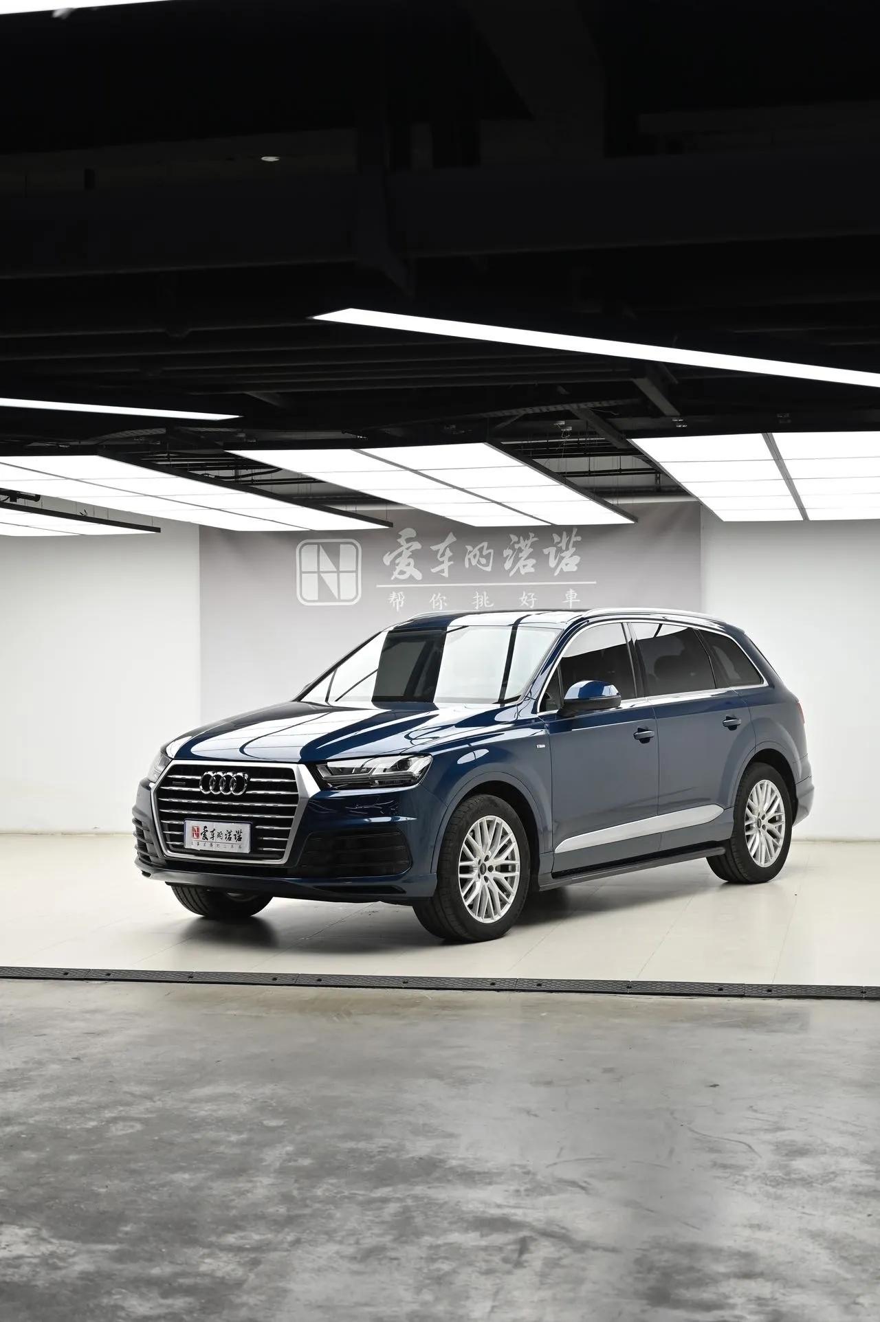 Q7到店，30不到即可拿下 ！
2019年 5.9万公里 3.0T 7座。 奥迪