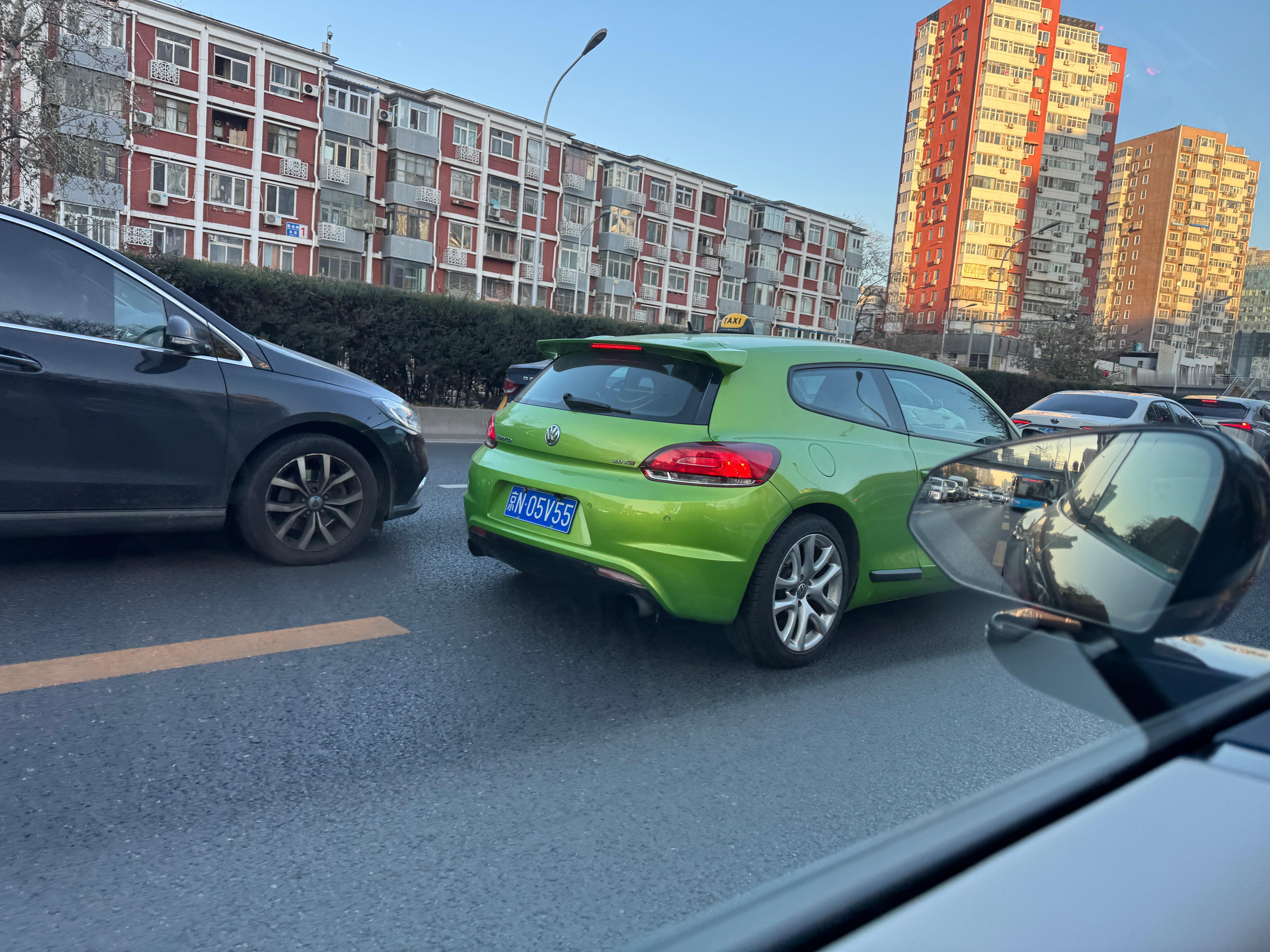 尚酷  是我当年非常喜欢的一台车，我就喜欢这个绿色[doge] 不过很遗憾，没拥