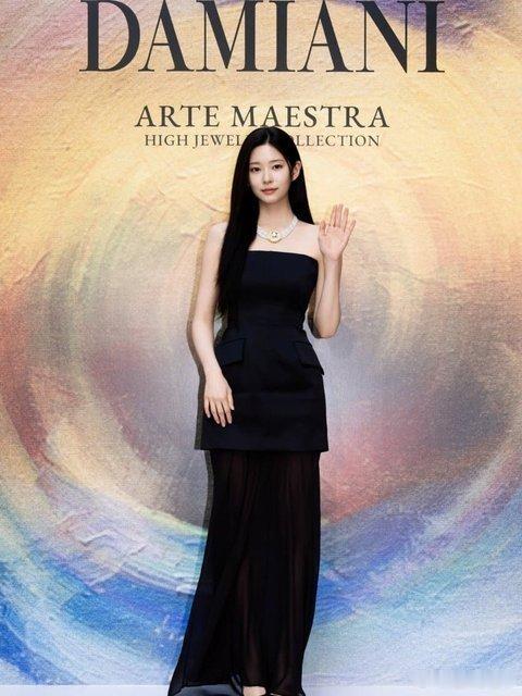 🔥韩网热帖评论翻译🔥金珉周出席Damiani品牌活动反响超好获赞女神级美貌c