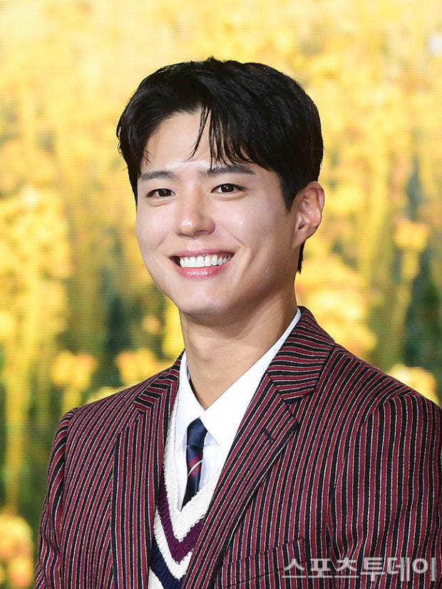 朴宝剑x辛叡恩将合作新爱情片《夜旅人》主演   据2日SPOTV新闻采访报道，辛