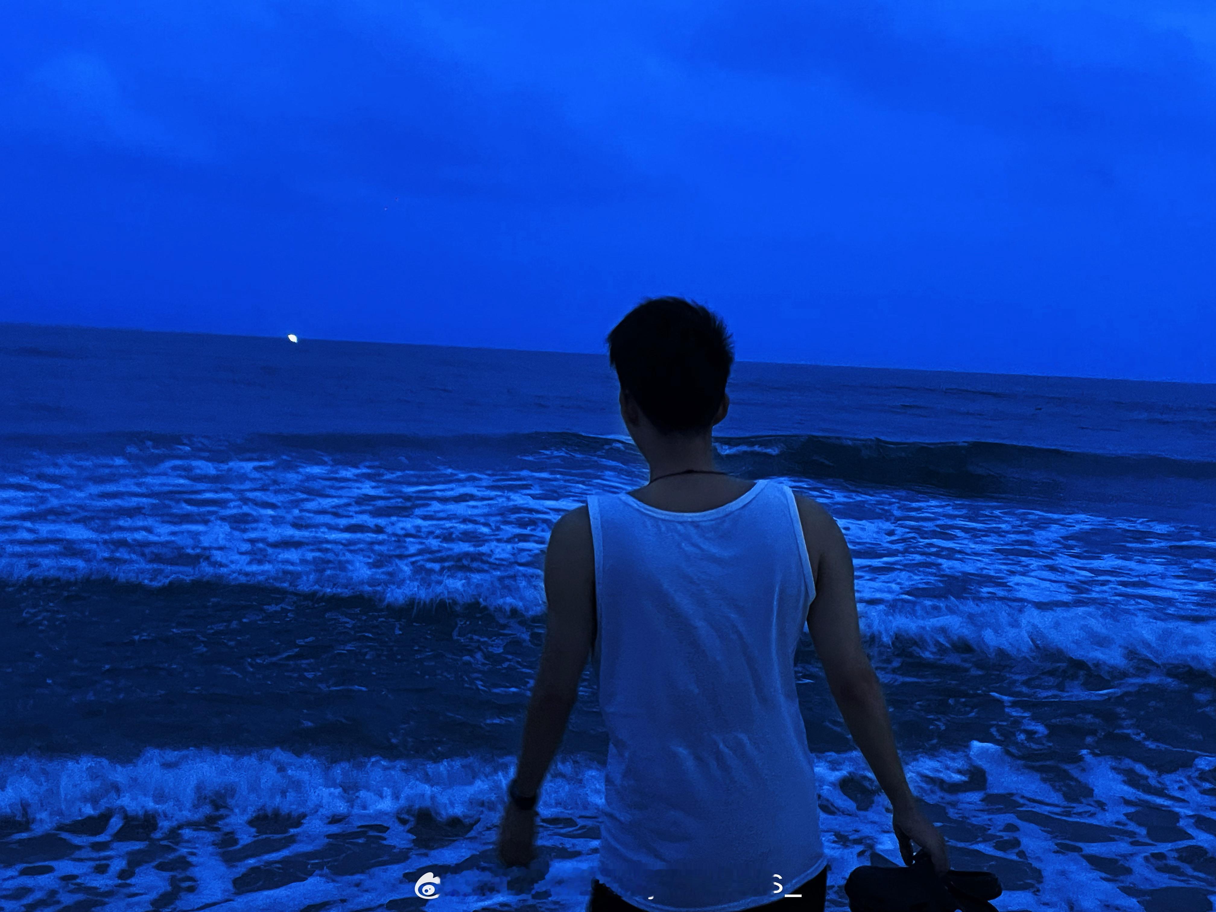 落日飞驰 听歌看海💙黑玻璃[音乐] ​​​