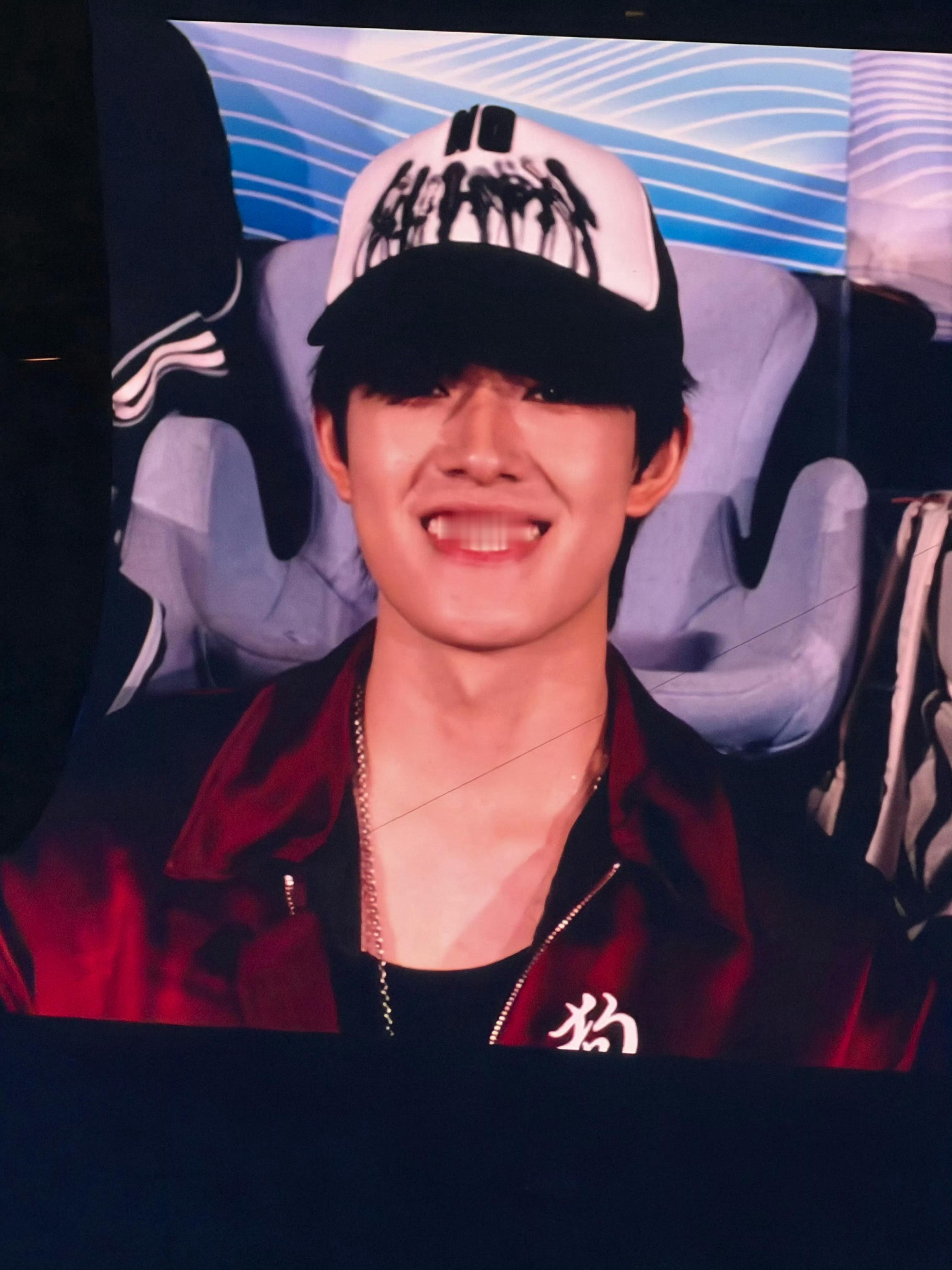 张极这是二刷张杰演唱会了！！！ 张极又去看张杰演唱会了