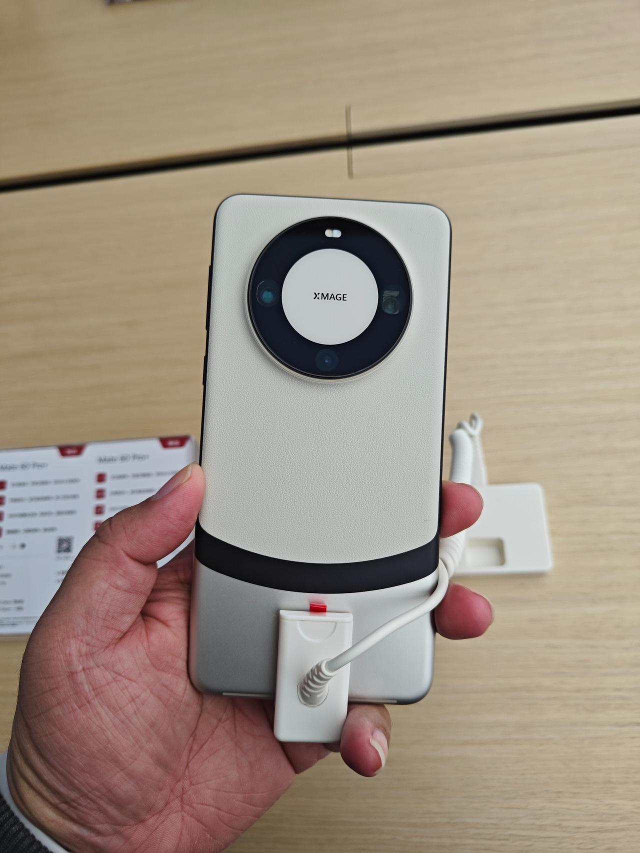 这年头还在看跑分？那华为手机早就没人买了！很多人不知道，当年的麒麟9000，不只