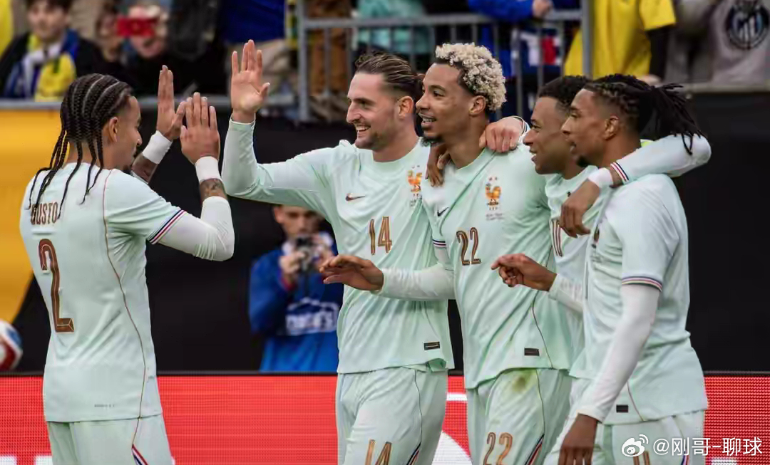 巅峰对决！十人法国2-1巴西，姆巴佩挑射破门当选全场最佳巴西1比2法国姆巴佩 北