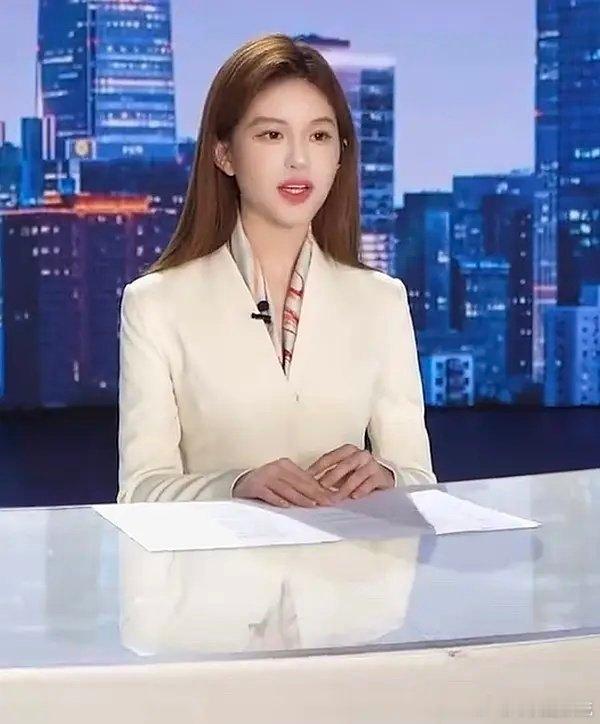 赵露思的脸怎么成这样了？ ​​​