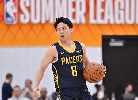 韩国这个李贤重以及日本的河村永辉

都是即便打不上NBA，每个赛季都会出现在夏季