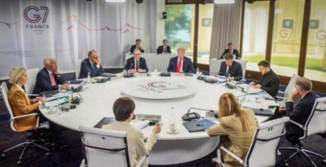 据日本共同社报道，正在法国举行的G7峰会发了个声明，其中包含反对在台湾海峡凭借力