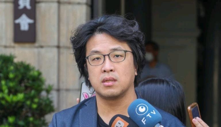 特朗普放话要把芯片产能全搬回美国，沈伯洋搬出“生态系”理论反击：台湾强在生态完整