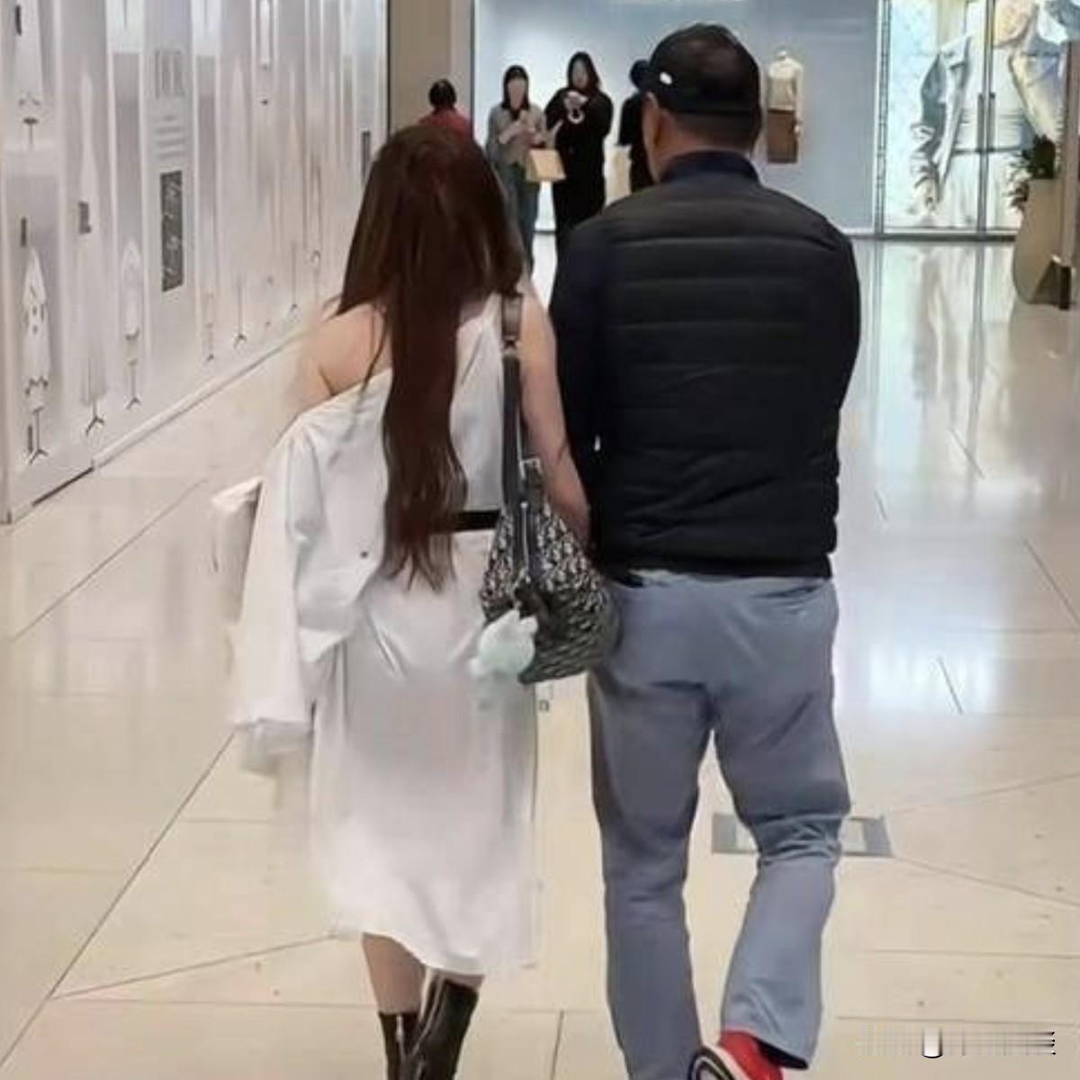 渣透了！辽宁锦州，53岁男子打牌时，看上35岁的女子，男子谎称离异单身，为了讨女