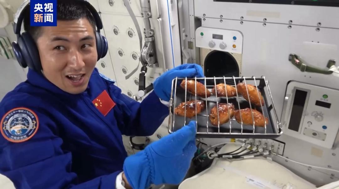 太空烤箱不知道是哪个公司制造的?这个公司有发展前途，市场肯定比较大。
很多人都想