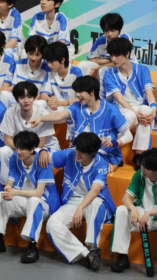 拍恒宝太爽了一直在萌萌的笑直接原图直出 