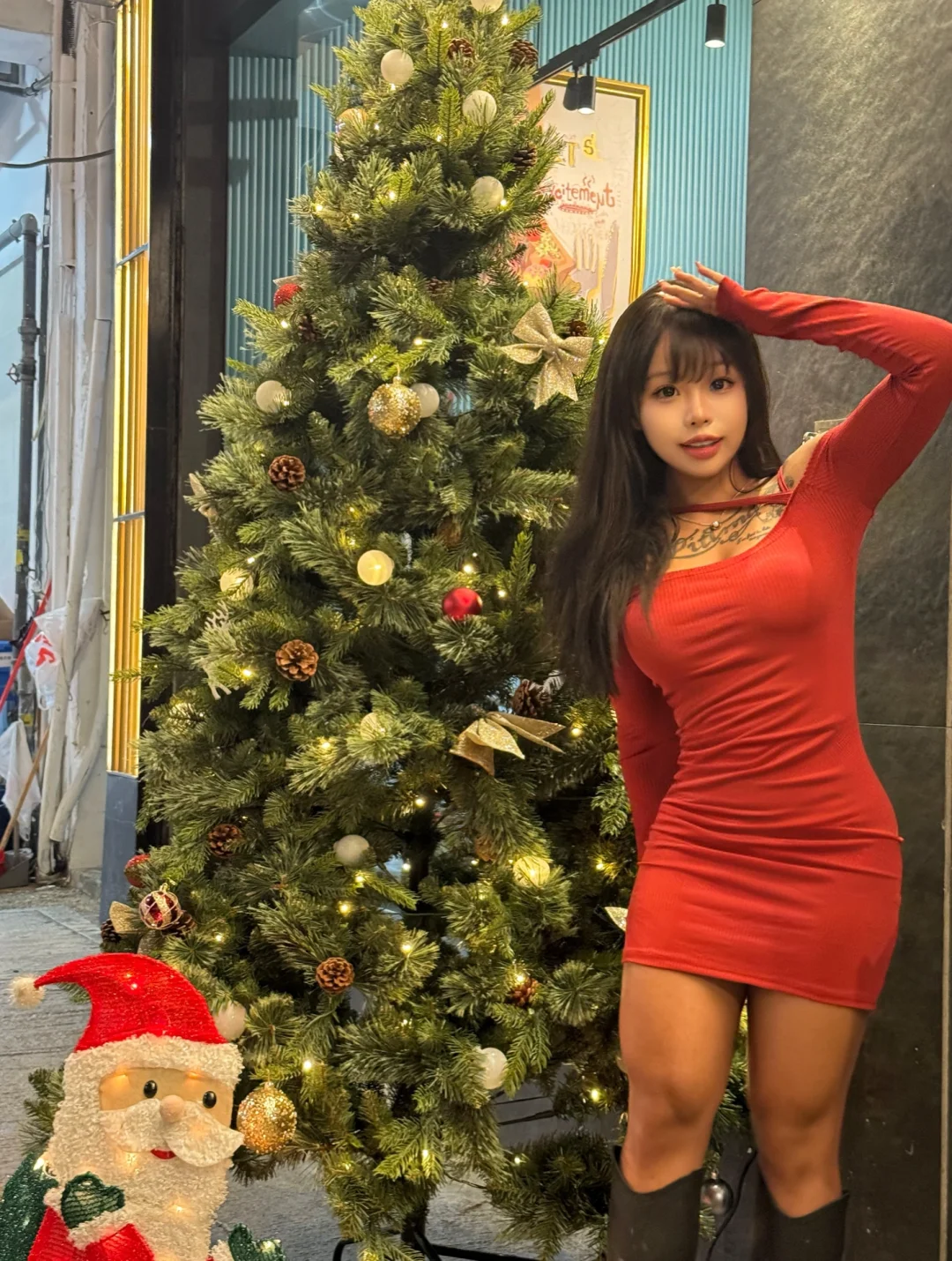 我也不想低调的 但是我的股4真的藏不住[doge]
