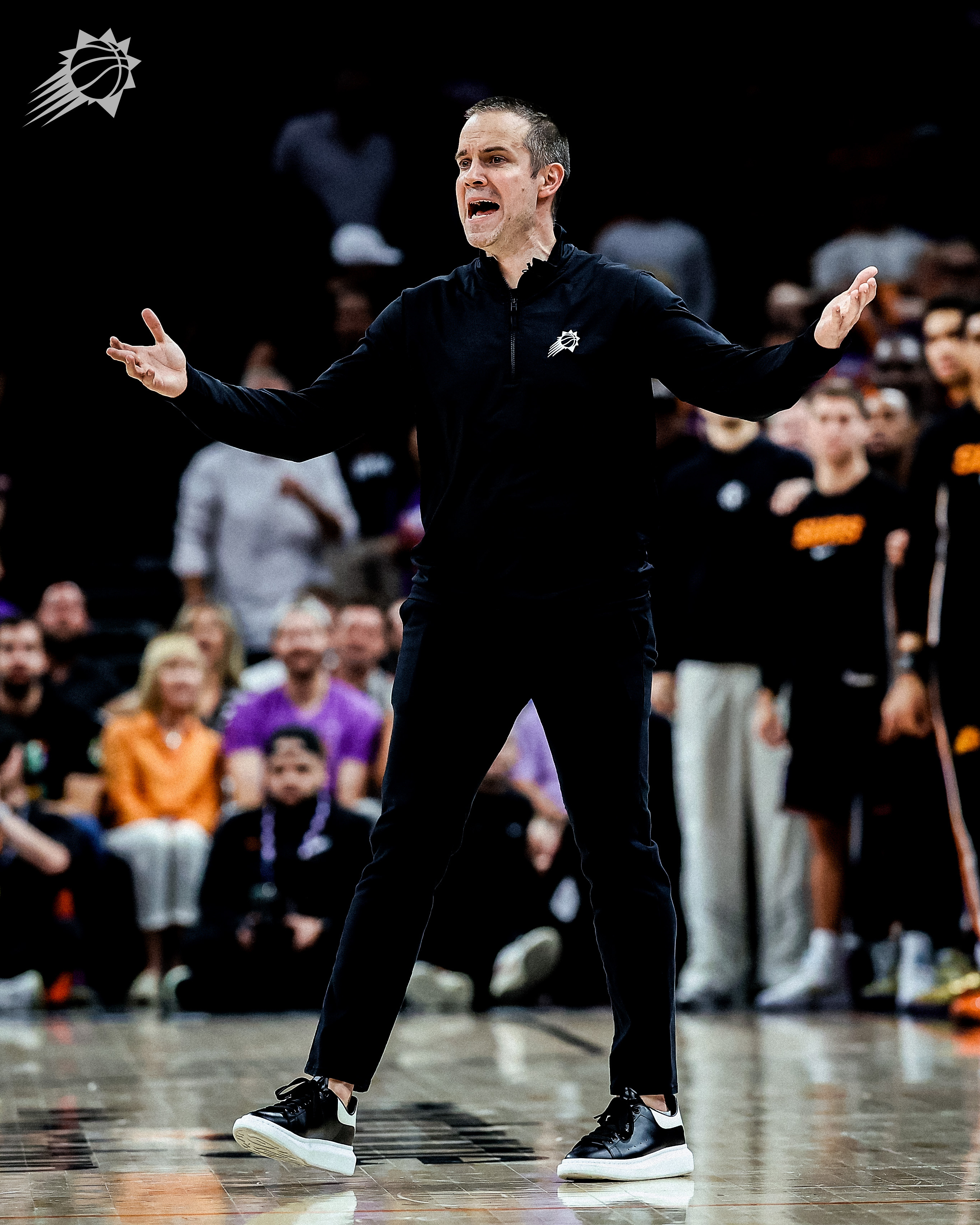 关于阵容体型与篮板劣势，奥特坦言球队阵容较小，他也曾在第二节开始换上马鲁增加高度