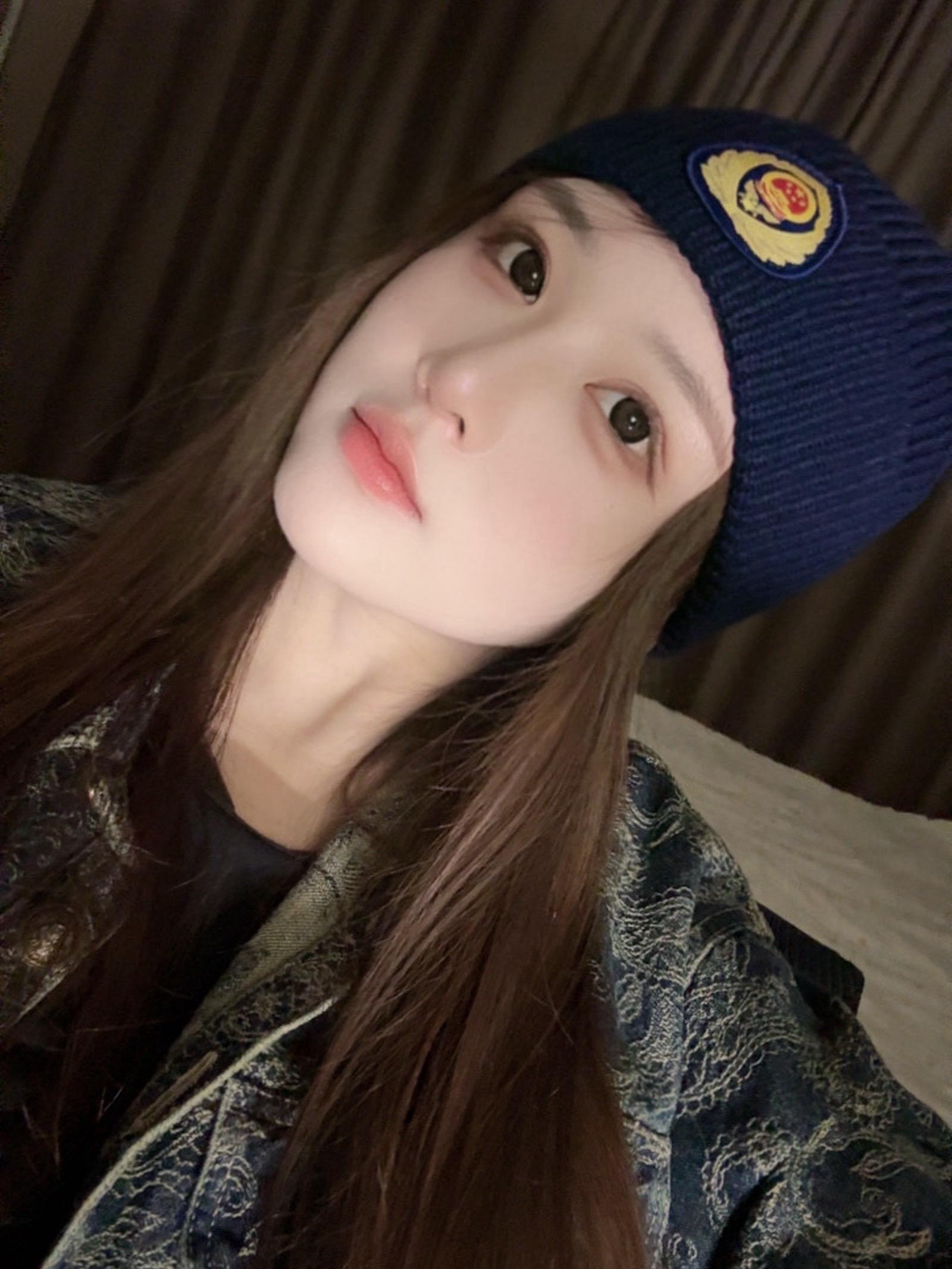 怎么描述这个月的直播呢  提现的时候没扣一点税  还是各位哥体谅我啊