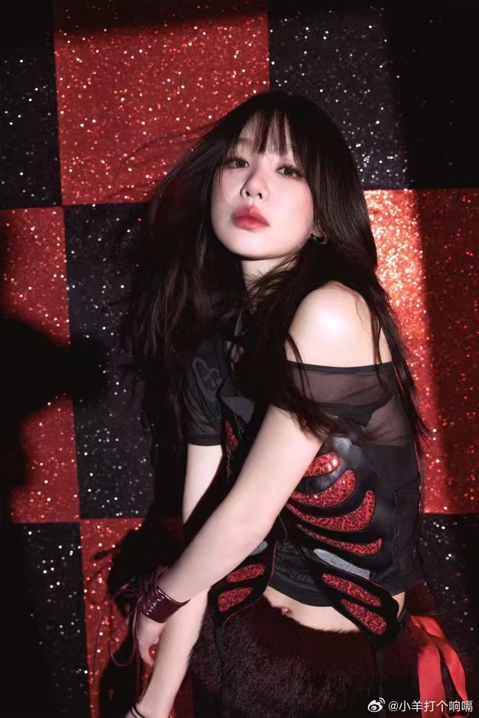 爱豆徐梦洁杀回来了徐梦洁老公姐这反差感谁顶得住！平时笑得像个小太阳，一上舞台眼神